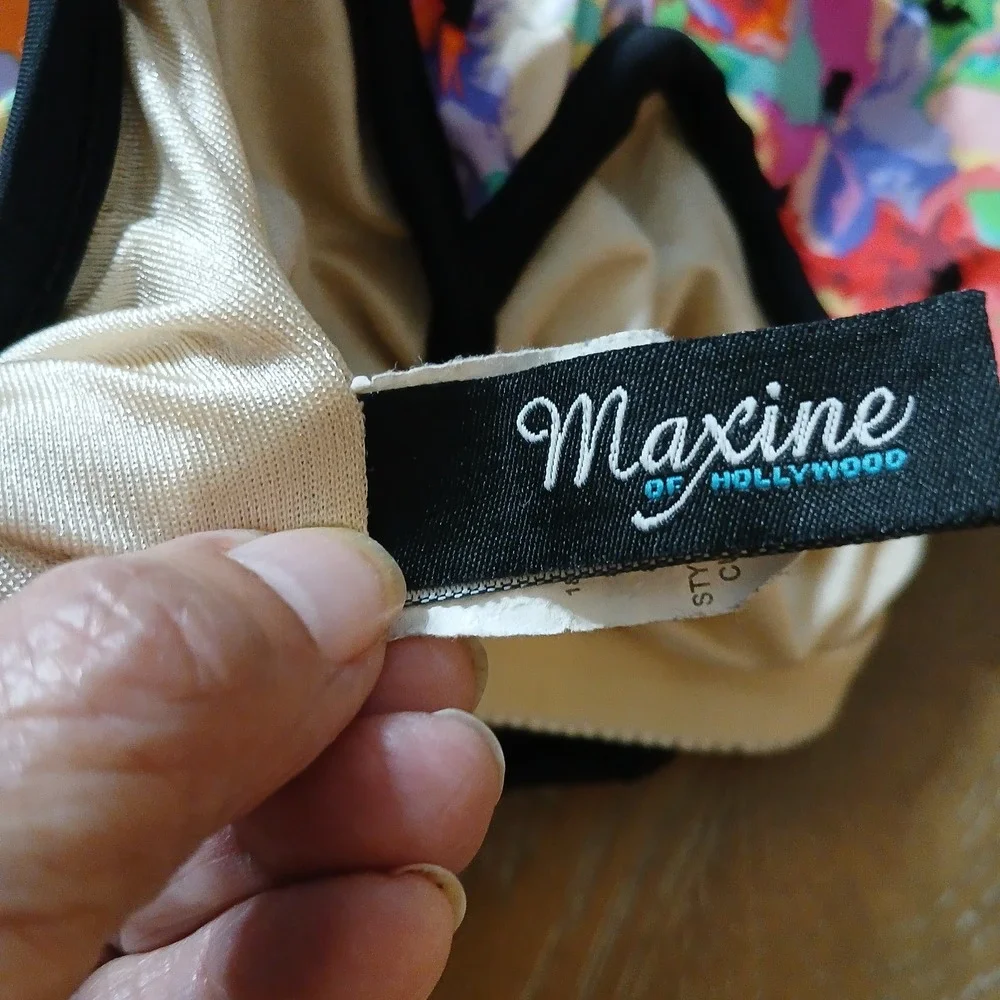 Maxine Of Hollywood Swimsuit 1 Piece Sz 18 Floral Multi Tiered Top  Black Bottom